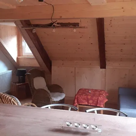 Apartment Naehe Talstation Turracher Hoehe, In Urigem Holzhaus