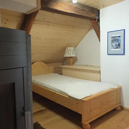 Apartment Naehe Talstation Turracher Hoehe, In Urigem Holzhaus *