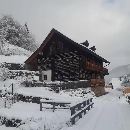 Naehe Talstation Turracher Hoehe, In Urigem Holzhaus * Turracher Hohe